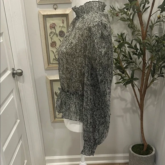 Lucy Paris Green and White Smocked Neck Peplum Blouse - Picture 3 of 4